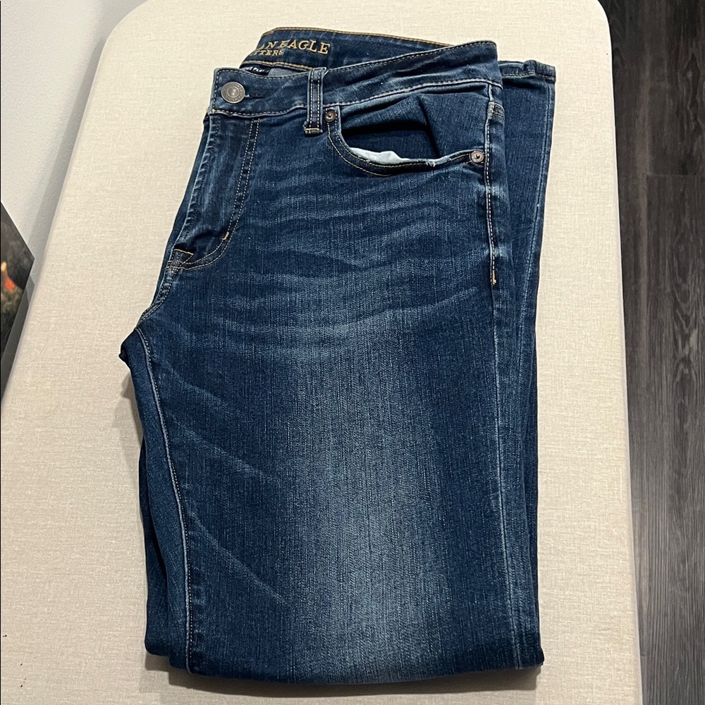 American Eagle Outfitters Men's Dark Blue Jeans